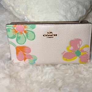 Coach Beige Leather Wallet